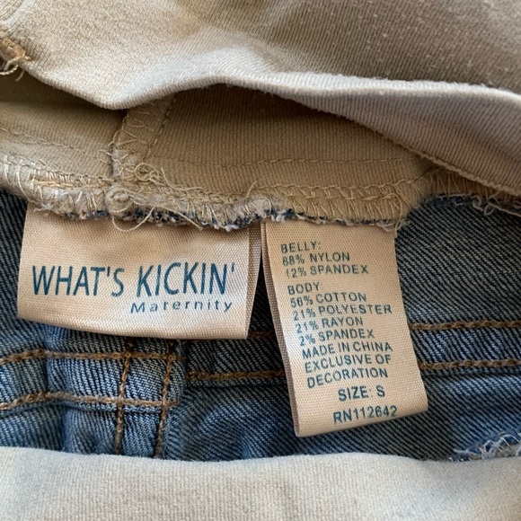 denim full panel maternity shorts What’s Kickin - Picture 4 of 4